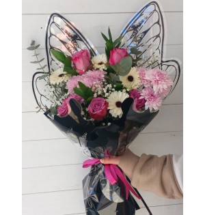 Kelebek Bukette Pembe Güller